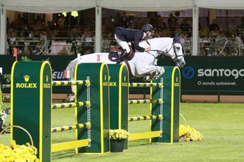 Leopold van Asten and VDL Groep Santana