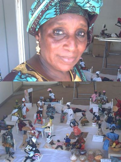 Mme Hawa Ba et ses poupées OUMY(C) Elhadji Babacar MBENGUE Mme Hawa Ba et ses poupées OUMY(C) Elhadji Babacar MBENGUE