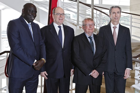 SAS le Prince Albert II de Monaco arrive au Symposium SAS le Prince Albert II de Monaco arrive au Symposium