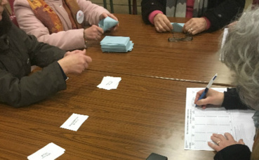 Dépouillement des votes du bureau Châteauroux 2. Photo © Gaspard Claude Dépouillement des votes du bureau Châteauroux 2. Photo © Gaspard Claude