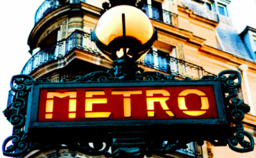 Entrée du métro parisien. Photo © Pedro Ribeiro Simões