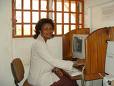 Elise Mballa, la PCA de la Solciladra, n'a plus le sourire devant les ordinateurs ( photo : relaxemagazine)