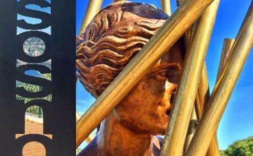 Sculpture de Sacha Sosno. Photo (c) Charlotte Service-Longépé Sculpture de Sacha Sosno. Photo (c) Charlotte Service-Longépé