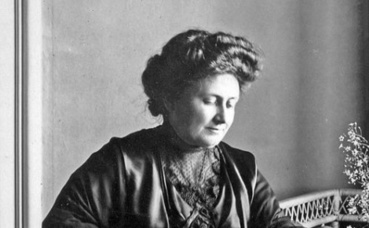 Maria Montessori. Image du domaine public. Maria Montessori. Image du domaine public.