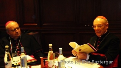 Mgr Barsi et SE Cardinal Poupard. Photo (c) Eva Esztergar