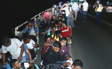 Migrants en Hongrie. Photo (c) Gémes Sándor / SzomSzed