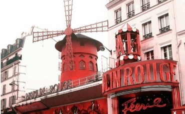 Le Moulin Rouge. Photo prise par Sarah Barreiros. Le Moulin Rouge. Photo prise par Sarah Barreiros.