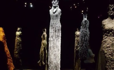 Photo des robes-sculptures publiée sur la page Facebook de Noureddine Amir. Cliquez ici pour y accéder