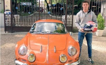 Nelson Panciatici devant le musée. Cliquez ici pour accéder au site