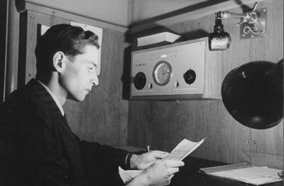 Genève, 1945. Radio-Intercroixrouge, qui diffusa notamment des noms de prisonniers libérés à la fin du conflit mondial. ©CICR/V. Bouverat/v-p-hist-e-02913