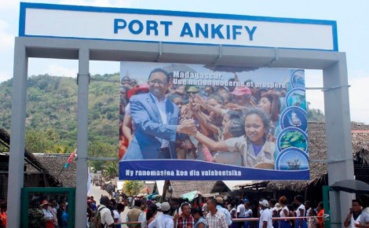 Photo prise par l'auteur lors de l'inauguration du port. Photo prise par l'auteur lors de l'inauguration du port.