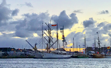 Le port de Saint-Malo dans le crépuscule. Photo (c) CS-L Le port de Saint-Malo dans le crépuscule. Photo (c) CS-L