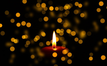 Lumières du deuil. Photo (c) Géralt Lumières du deuil. Photo (c) Géralt