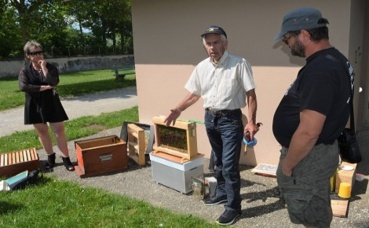L'homme et ses cultures dépendent de l'abeille. Photo (c) Frédérique Gelas
