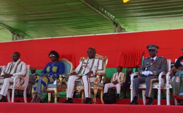 Le président du Faso à Manga. Photo (c) C. Somé