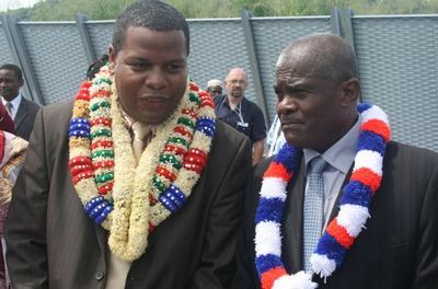 Le président du Conseil général, Daniel Zaidani, à droite, le sénateur Ibrahim Soihabadine Ramadani. Photo (c) Emmanuel Tusevo Diasamvu