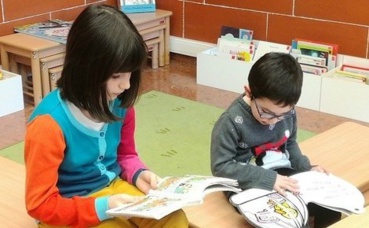 Donner le goût de lire aux plus jeunes. Photo (c) Frédérique Gelas Donner le goût de lire aux plus jeunes. Photo (c) Frédérique Gelas