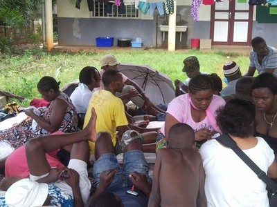 Vie des demandeurs d’asile dans la cour de la paroisse (c)Collectif des demandeurs d’asile et réfugiés de Mayotte
