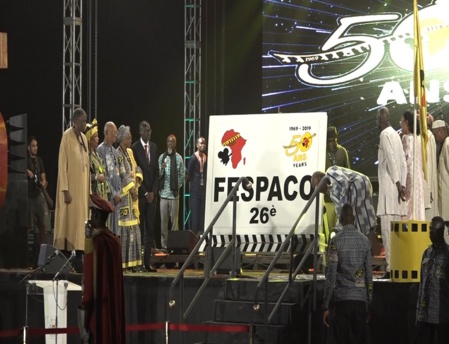 Le président du Faso donnant le clap départ de la 26ème édition du Fespaco. Photo (c) P. Ilboudo