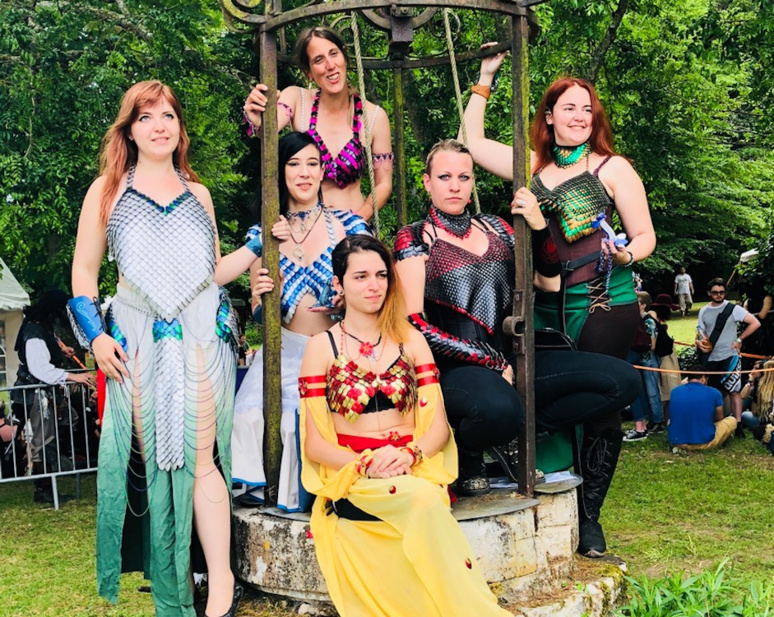 Concours de cosplay du Festival IRL Geel Faëries 2018. Photo : Natacha Haas Guégo. Concours de cosplay du Festival IRL Geel Faëries 2018. Photo : Natacha Haas Guégo.