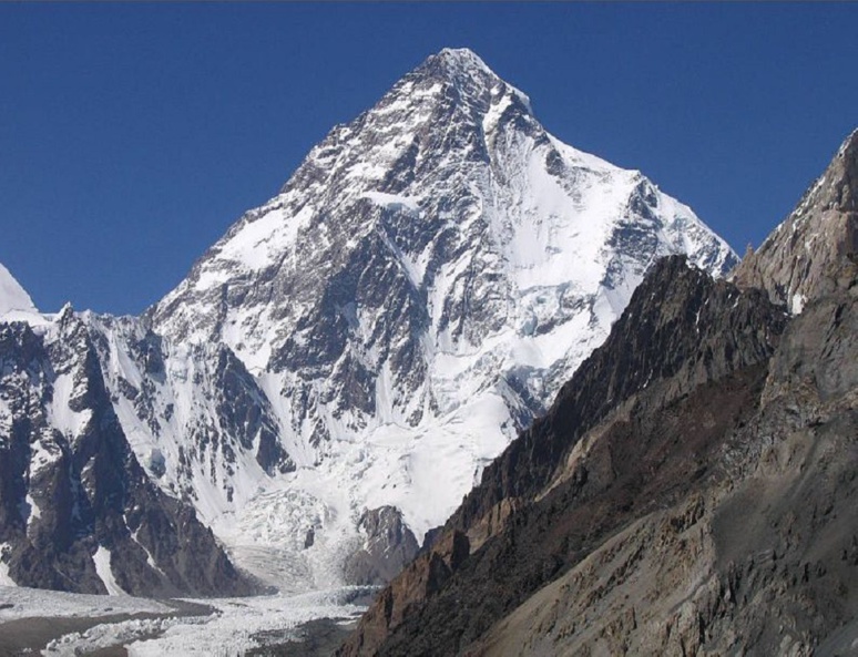Le K2, dans l'Himalaya, dont le sommet résiste encore à Mike Horn. Photo (c) Svy123, site Wikimedia Commons