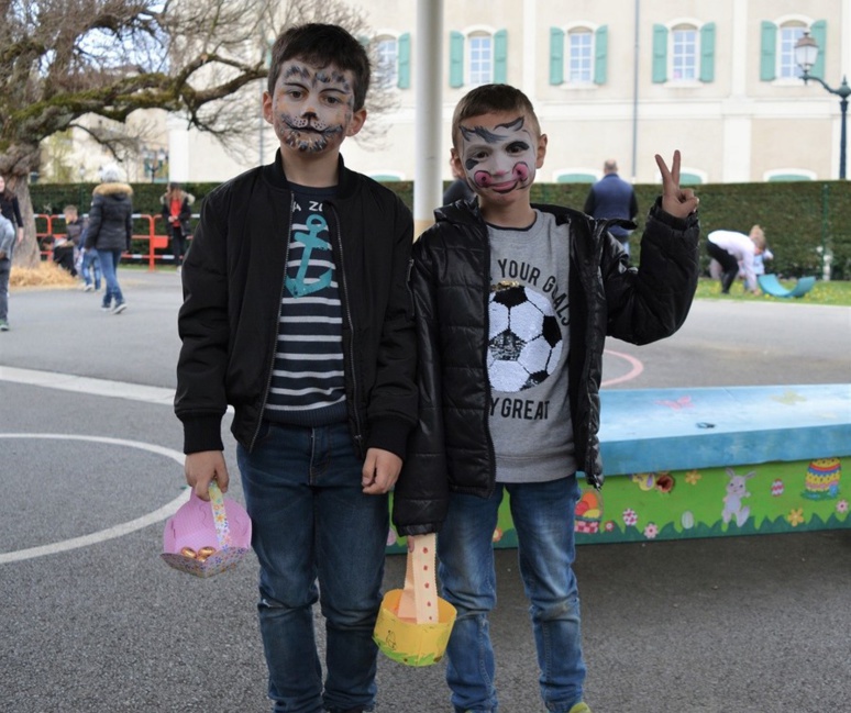 Chasse aux oeufs costumée (c) Frédérique Gelas Chasse aux oeufs costumée (c) Frédérique Gelas