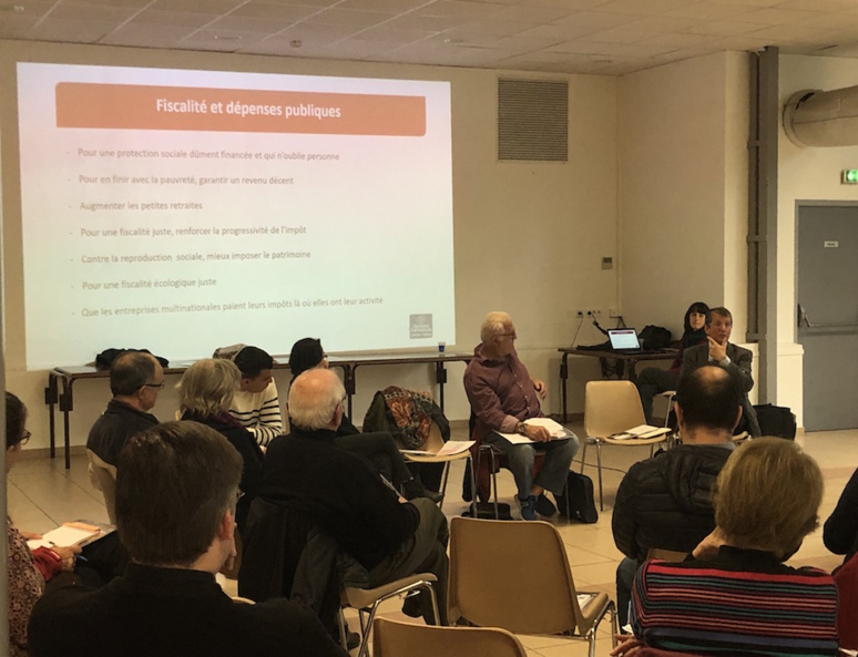 Débrief des débats à Albi (c) Arsenieva Olesya Débrief des débats à Albi (c) Arsenieva Olesya