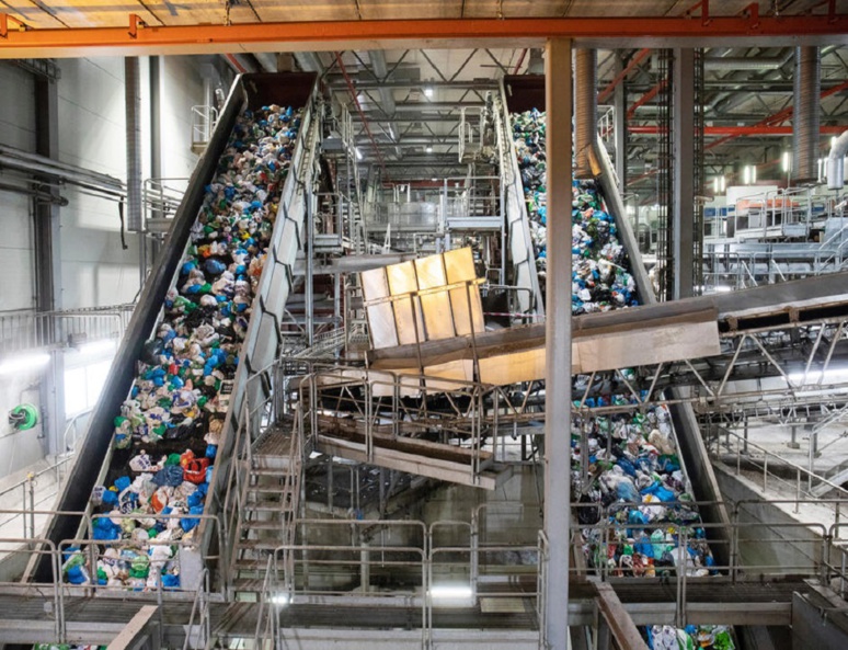 Tri des déchets plastiques dans un système de séparation optique (c) www.oslo.kommune.no Tri des déchets plastiques dans un système de séparation optique (c) www.oslo.kommune.no