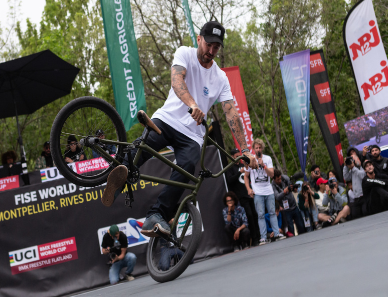 Alex Jumelin pour le BMX Flat Freestyle (c) Armand Lenoir Alex Jumelin pour le BMX Flat Freestyle (c) Armand Lenoir