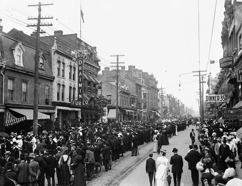 Fête du Travail à Toronto (1900) (c) Wikipédia