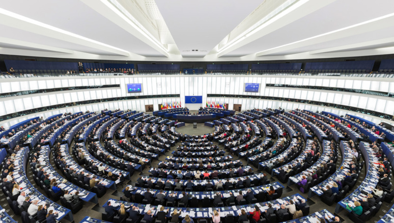 Parlement européen Strasbourg : symbole de l'inégalité hommes-femmes ? (photo (c) David Iliff-Wikipedia)