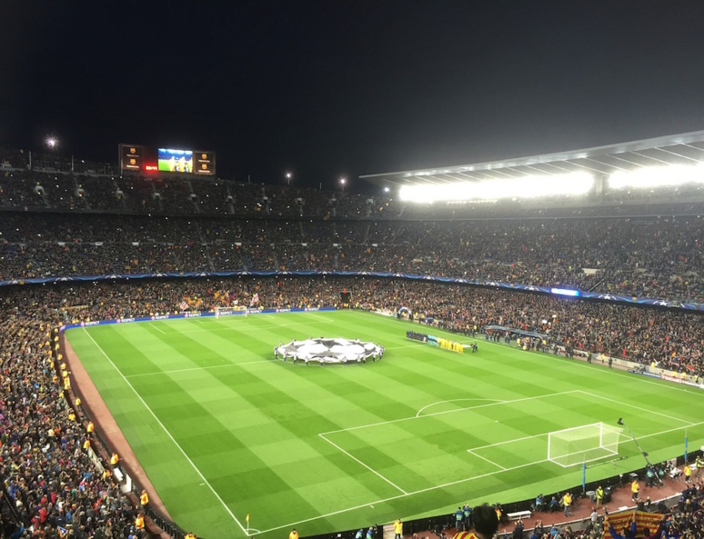 Camp Nou soir de Ligue des Champions, Barcelone (C) FrodeCJ