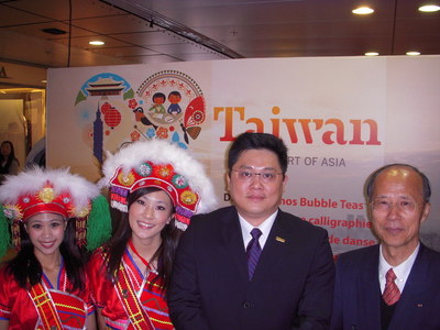 Wayne Hsi-Lin Liu, office du tourisme de Taiwan à Taipei, ambassadeur S.E Michel Ching-long Lu représentant de Taiwan en France (c) Jean-Louis Courleux