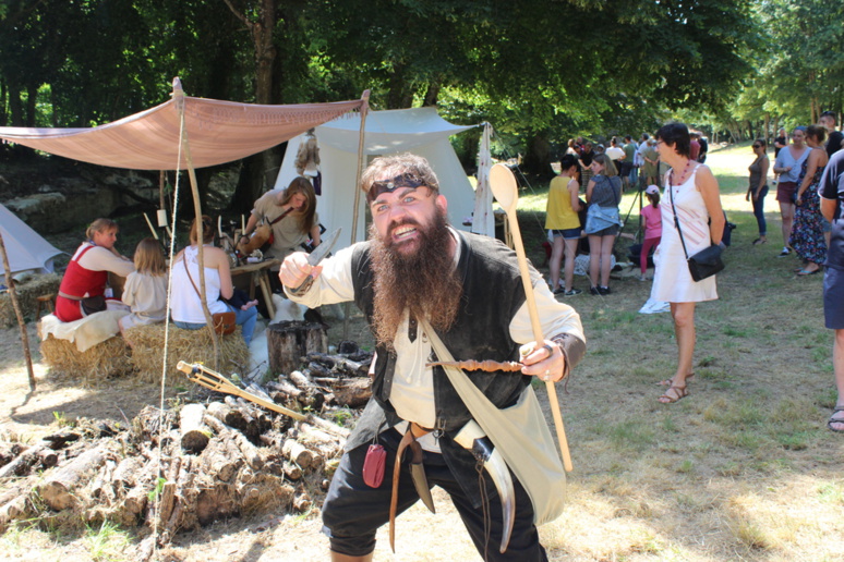 Le crieur public, furieux © J. P. Le crieur public, furieux © J. P.