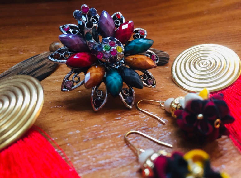 Paon, Pampilles etc (c) Laurence Marianne-Melgard Paon, Pampilles etc (c) Laurence Marianne-Melgard