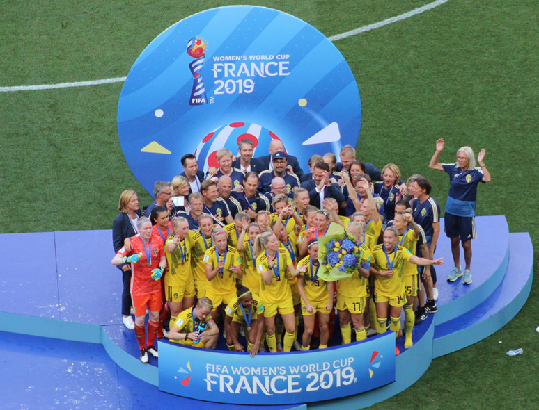 Les Suédoises sur la troisième marche du podium. Photo (c) Serge Gloumeaud Les Suédoises sur la troisième marche du podium. Photo (c) Serge Gloumeaud
