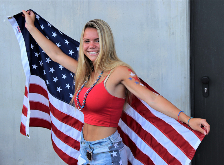 Le spectacle était aussi dans les tribunes. Photo (c) Serge Gloumeaud Le spectacle était aussi dans les tribunes. Photo (c) Serge Gloumeaud