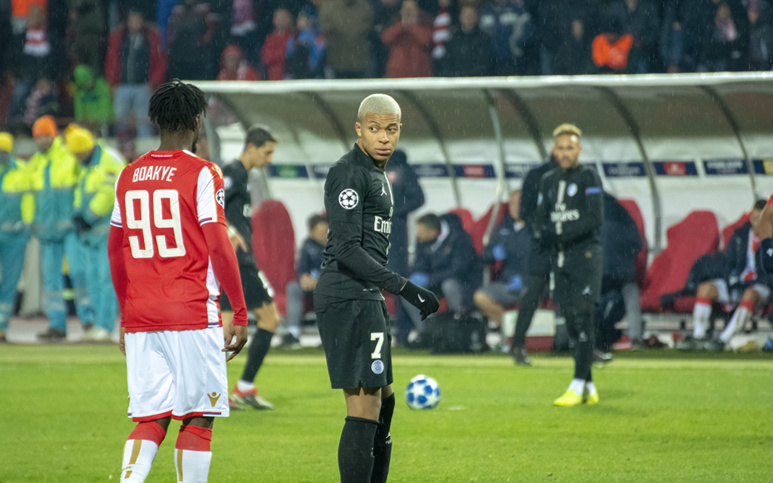 Kylian Mbappé peut être rassuré, son équipe devrait dominer à nouveau la Ligue 1 cette saison. Photo (c) Balkan Photos (Flickr)