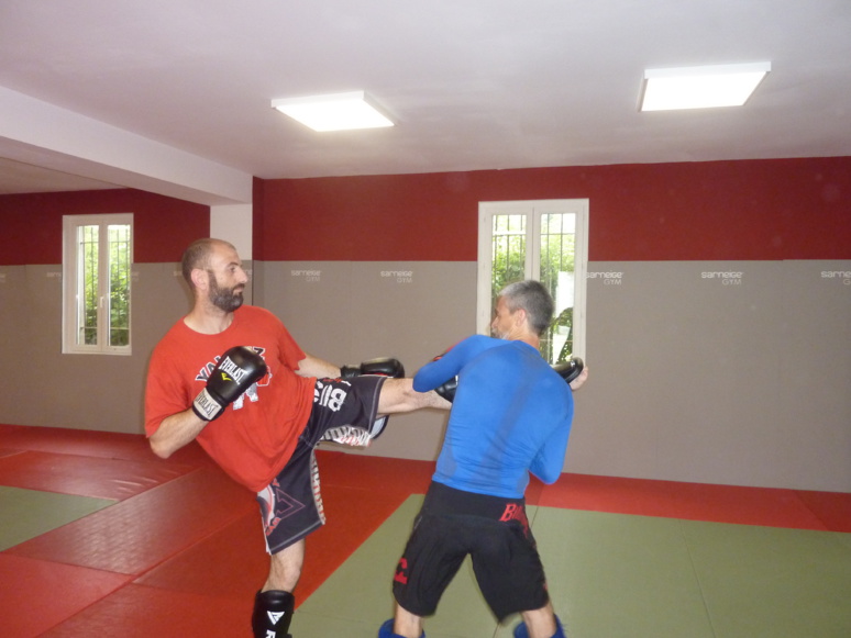 Coup de pied équitable (c) DR Coup de pied équitable (c) DR