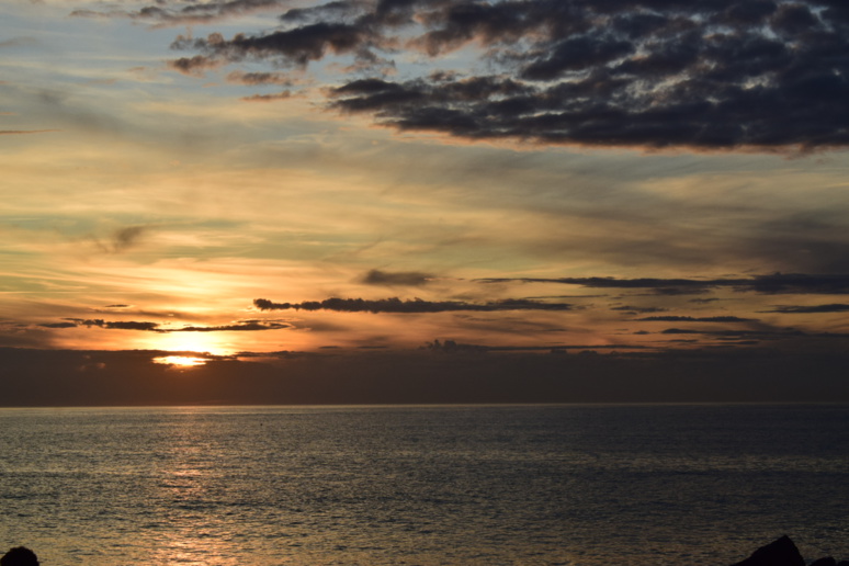 Couché de soleil au bord de l'océan Atlantique © Fanny Jacob