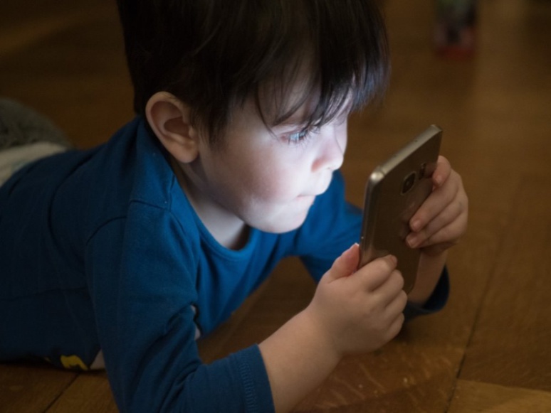 La surexposition des écrans chez les enfants n'est pas sans conséquences (c) Andy Graf de Pixabay