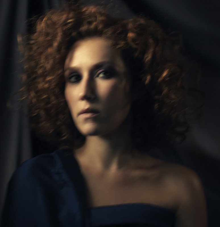 Lou Tavano, le retour de la chanteuse jazz avec l'album Uncertain Weather Lou Tavano, le retour de la chanteuse jazz avec l'album Uncertain Weather