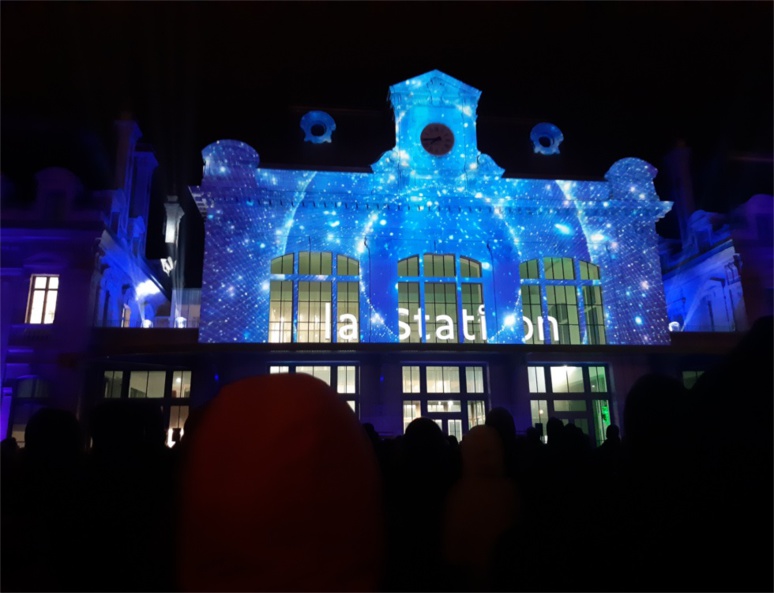 Spectacle son et lumière sur la façade de la Station lors de l'inauguration (c) Ophélie Duriez