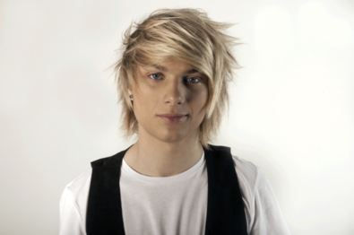 Cliquez sur l'image pour télécharger les titres de l'artiste sur amazon Cliquez sur l'image pour télécharger les titres de l'artiste sur amazon