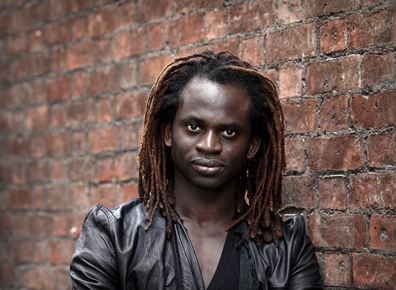 Cliquez ici pour commander les titres de l'artiste Cliquez ici pour commander les titres de l'artiste