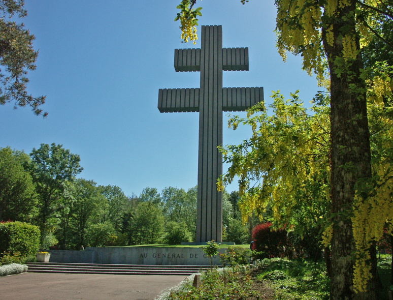 La Croix de lorraine fut choisie par le Général de Gaulle comme étant le symbole de la Résistance - © Juergen Kappenberg / Wikipédia