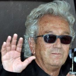 Luc Plamondon au festival de Cannes 2012. Photo (c) Georges Biard. Cliquez sur l'image pour accéder aux oeuvres de l'artiste sur amazon. Luc Plamondon au festival de Cannes 2012. Photo (c) Georges Biard. Cliquez sur l'image pour accéder aux oeuvres de l'artiste sur amazon.