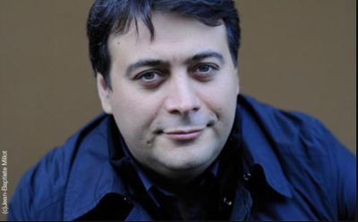 Cliquez sur l'image pour écouter ou commander les titres de l'artiste en ligne