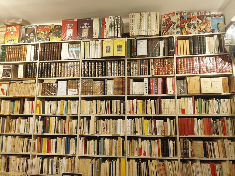 Les livres considérés comme non essentiels ! (c) DR Les livres considérés comme non essentiels ! (c) DR