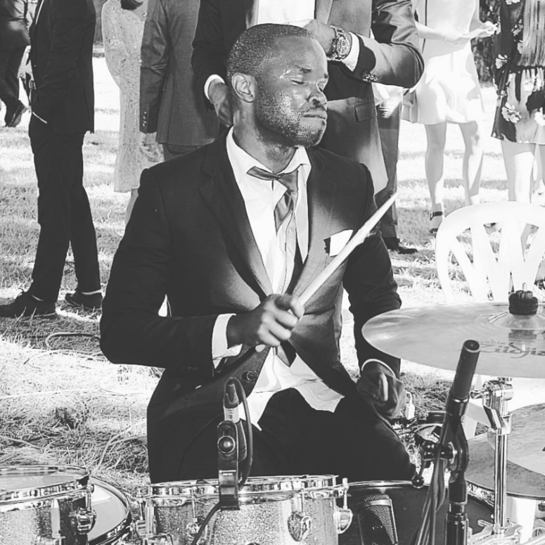 Uchena performing at an open-air event / © U.O. Uchena performing at an open-air event / © U.O.